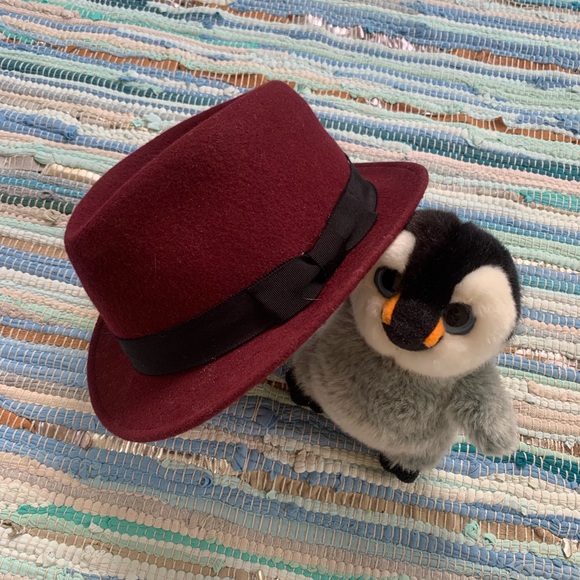 American Rag Maroon Wool Hat - Picture 2 of 4